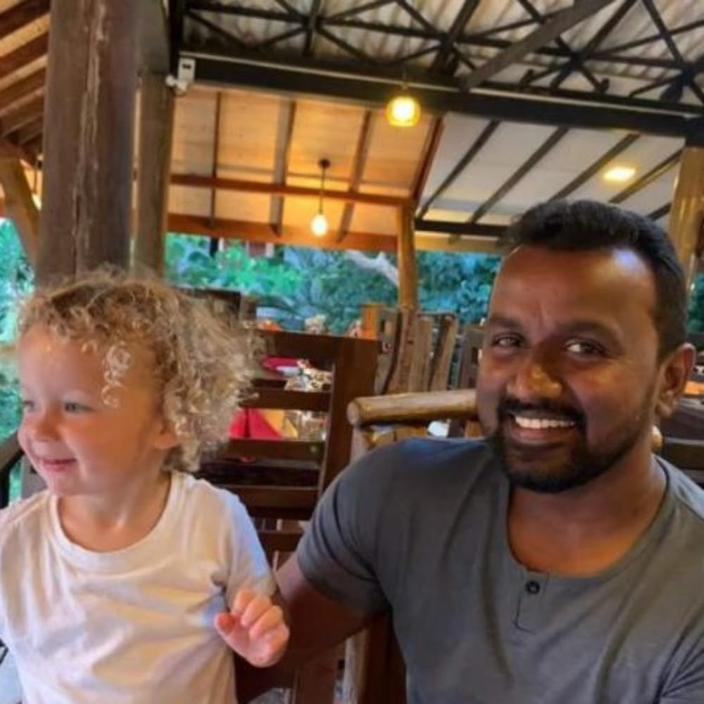 Ceylon Escapes Chauffeur Guide 1