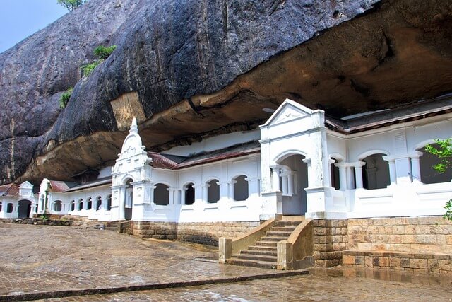 Dambulla cave temple