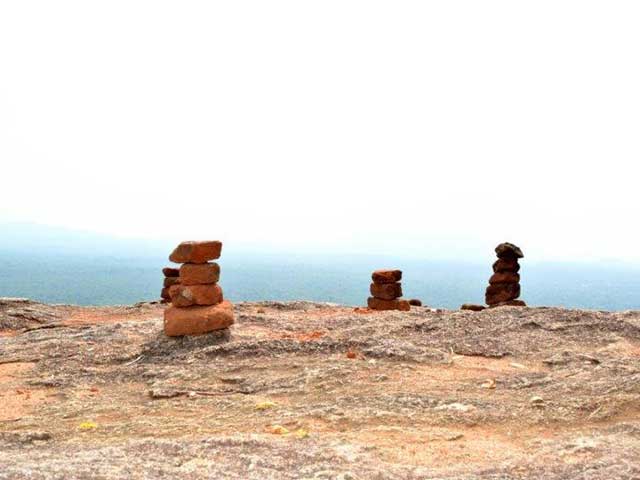 Pidurangala ancient Rock