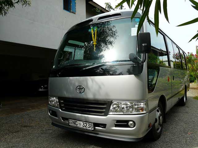 Toyota Coaster (29 Seats)