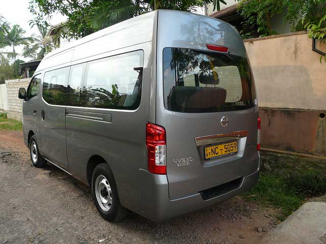 Nissan NV 350
