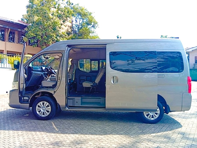 Nissan NV 350