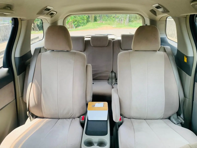 Toyota Estima Hybrid