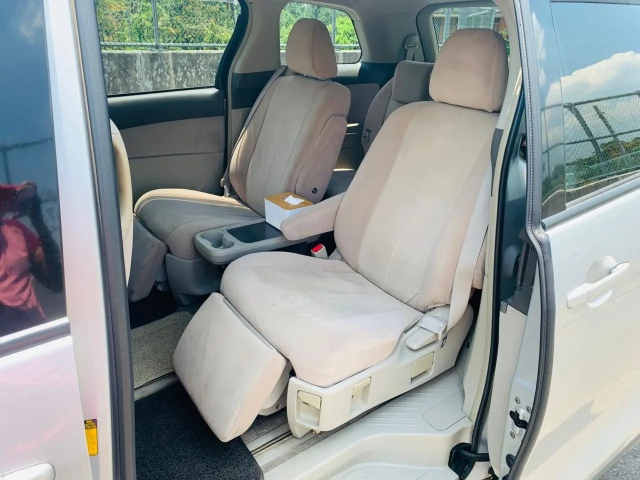 Toyota Estima Hybrid