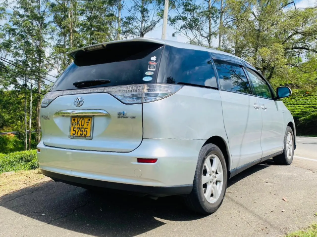 Toyota Estima Hybrid