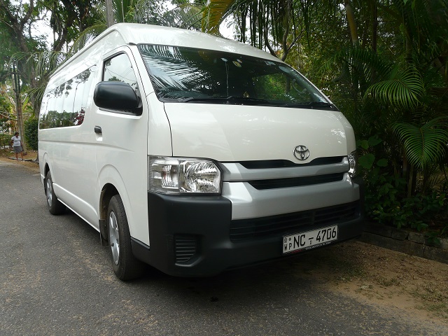 Toyota Hiace 15 Seater