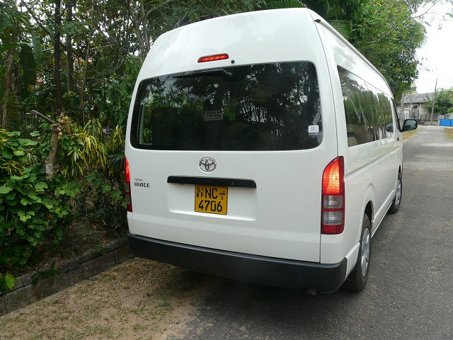 Toyota Hiace 15 Seater