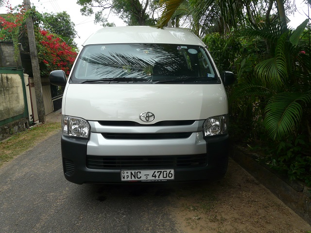 Toyota Hiace 15 Seater